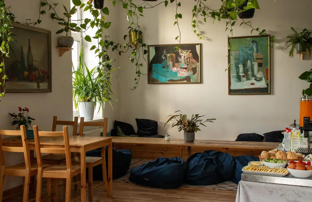 Cinnamon Sally Backpackers Hostel-1